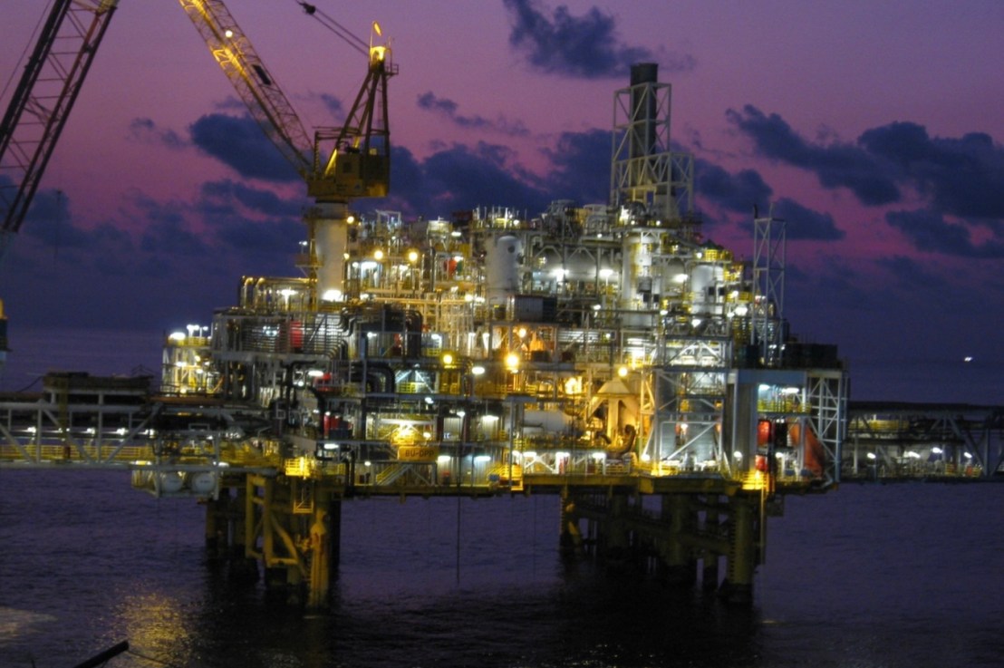 From riser to offtake&nbsp;hose