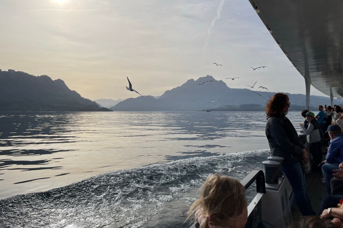 Two cities by the&nbsp;lake